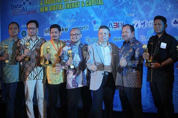 PANDI (Pengelola Nama Domain Internet Indonesia) meraih penghargaan DataGovAi Award 2018 untuk kategori, The Best IT & Data Tech Governance 2018